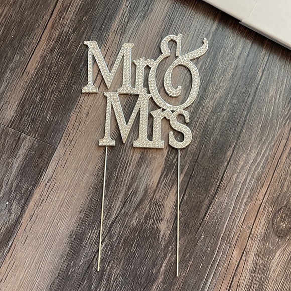 NEW Rhinestone Wedding Cake Topper Mr & Mrs Cake Topper Dessert Topper Decor - Picture 3 of 7